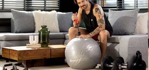 Fit lopta - skvelá pomôcka pre zdravé sedenie