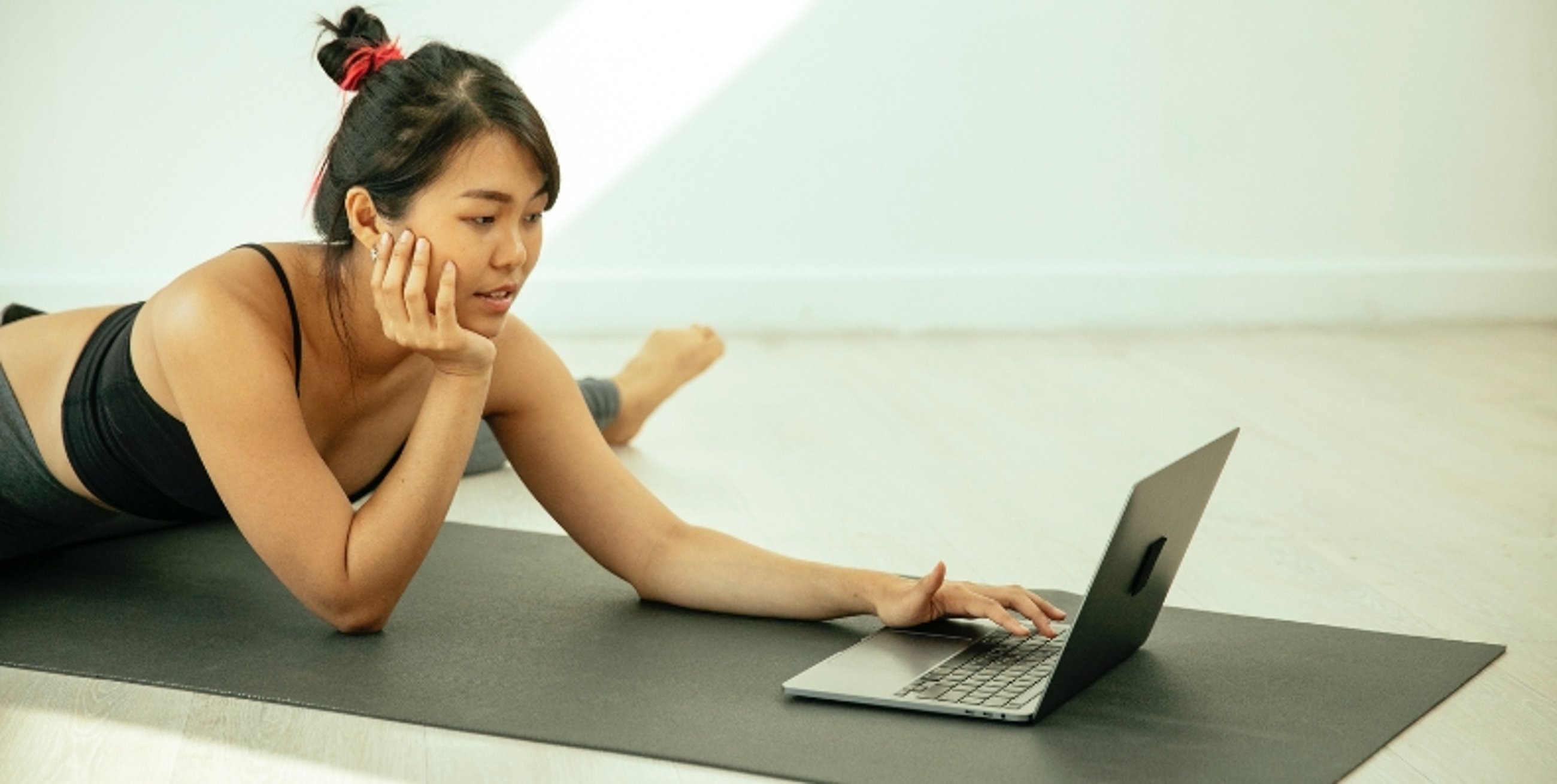 Virtuálne fitness – objavte online tréningové platformy a ich výhody
